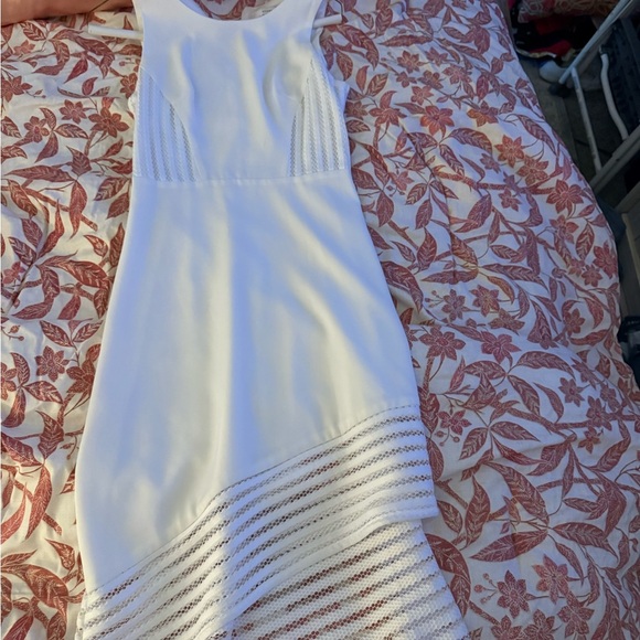 Avantlook White Sleeveless Sheath Dress - Picture 1 of 3